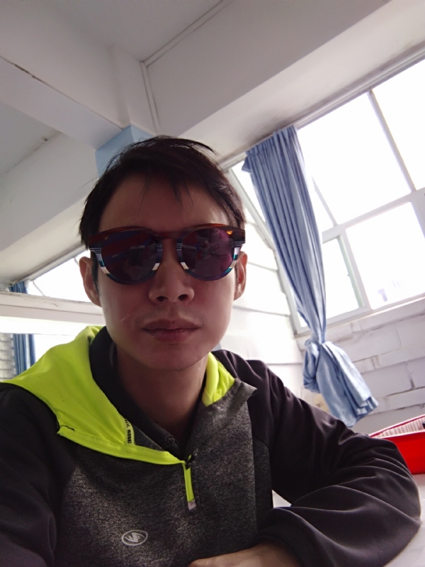 五华移民男的第一张照片--深圳王婆说媒