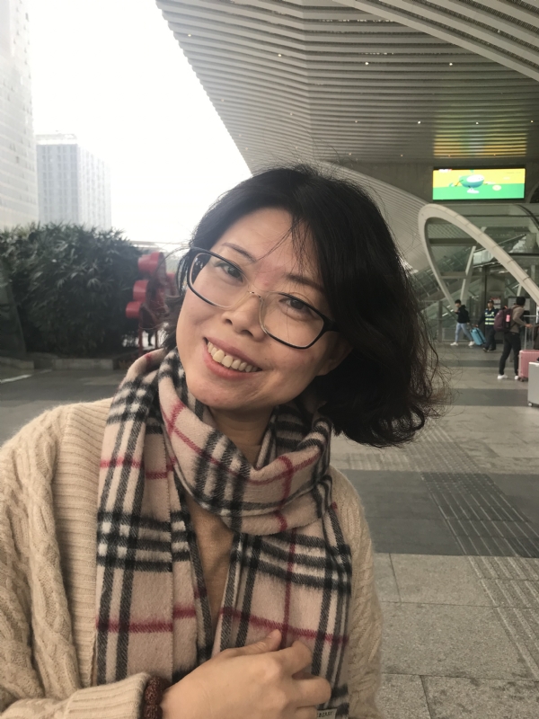 简单的第三张照片--深圳王婆说媒