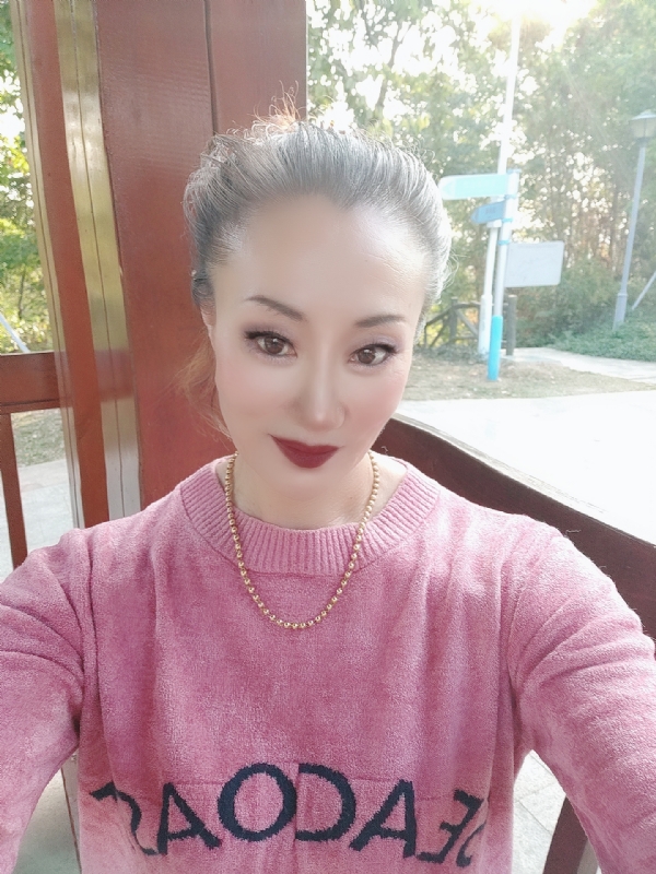 燕子的第五张照片--深圳王婆说媒