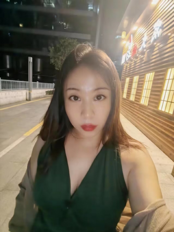 叶子青青的第三张照片--深圳王婆说媒