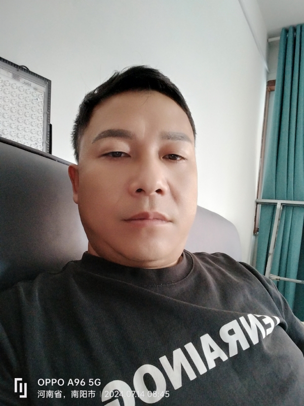 楚辞的第一张照片--深圳王婆说媒