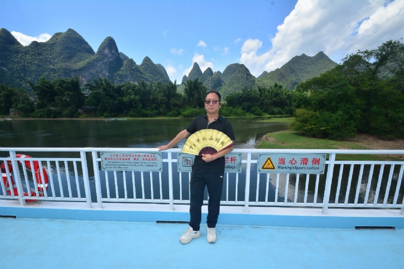 沙漠海的第四张照片--深圳王婆说媒